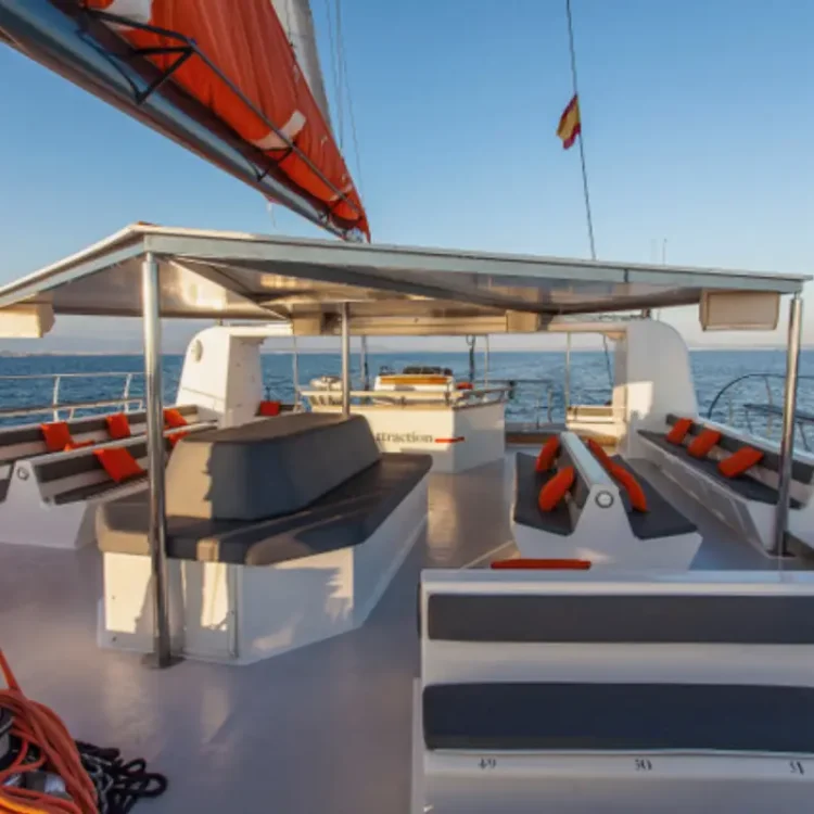 att26-catamaran-2